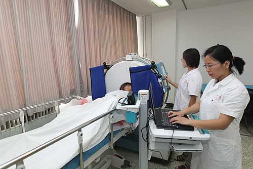 中国首台移动式床旁ct落户北京军区总医院